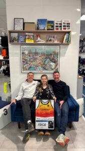 leipziger-laufladen-blaue-couch-saskia-feige